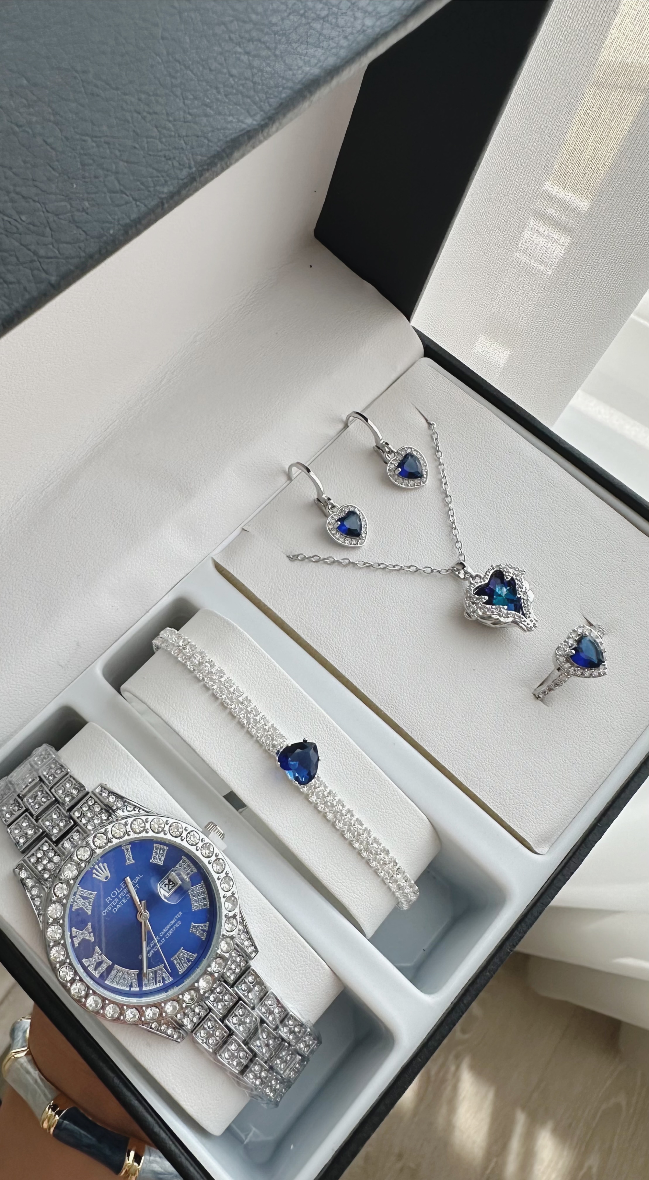 باکس قلبی فول نگین 💙