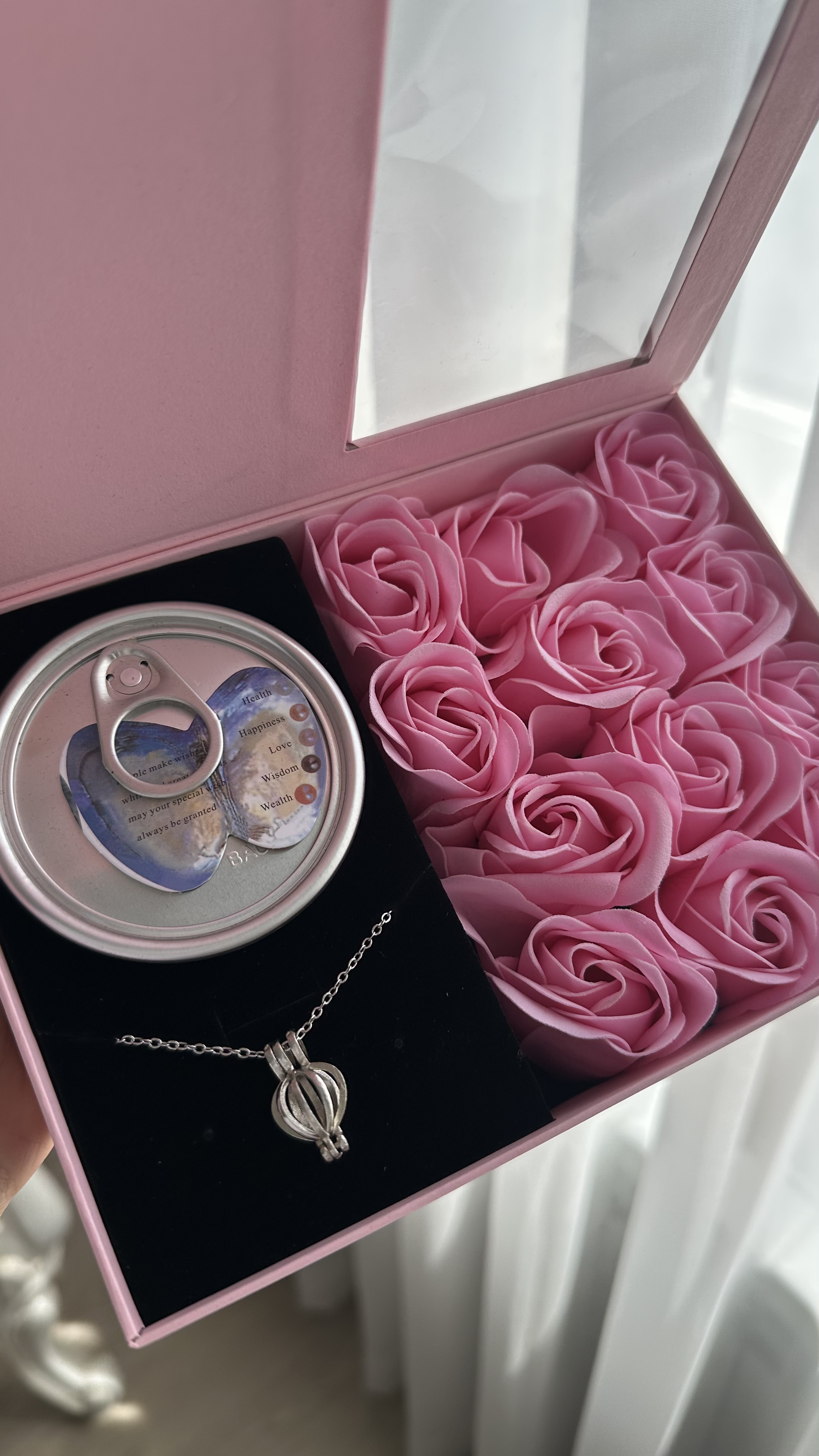 پک مرواریدعشق با رز عطری